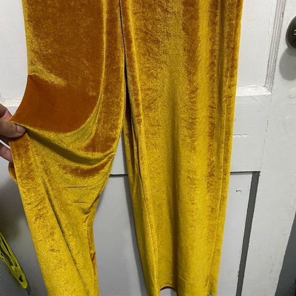 ZARA YELLOW VELVET JUMPSUIT NWT - Picture 7 of 7